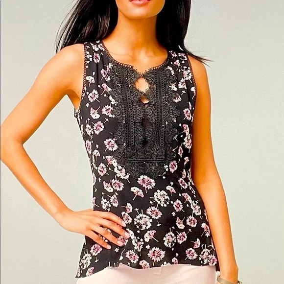 NWOT WHBM Floral Lace Print Top Size XS Petite - Picture 1 of 16